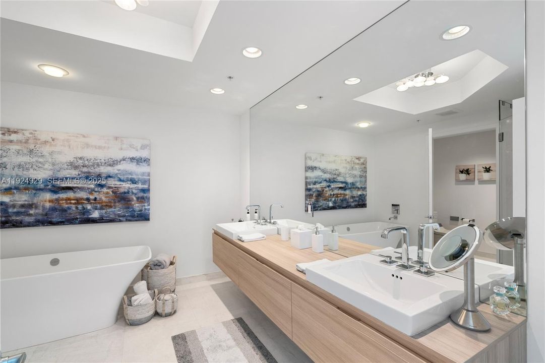 En Venta: $1,450,000 (2 camas, 2 baños, 1958 Pies cuadrados)