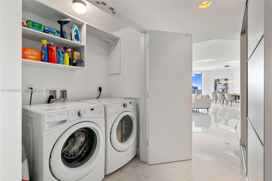 En Venta: $1,450,000 (2 camas, 2 baños, 1958 Pies cuadrados)