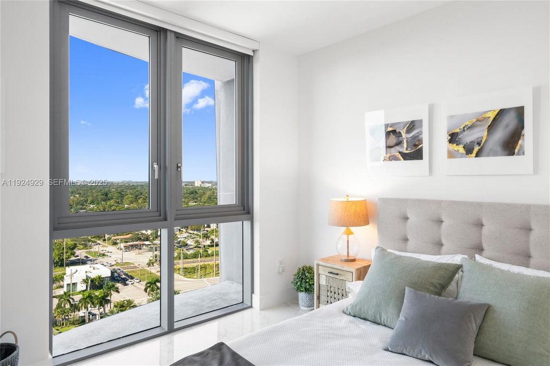 En Venta: $1,450,000 (2 camas, 2 baños, 1958 Pies cuadrados)