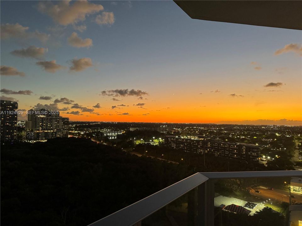 En Venta: $1,450,000 (2 camas, 2 baños, 1958 Pies cuadrados)