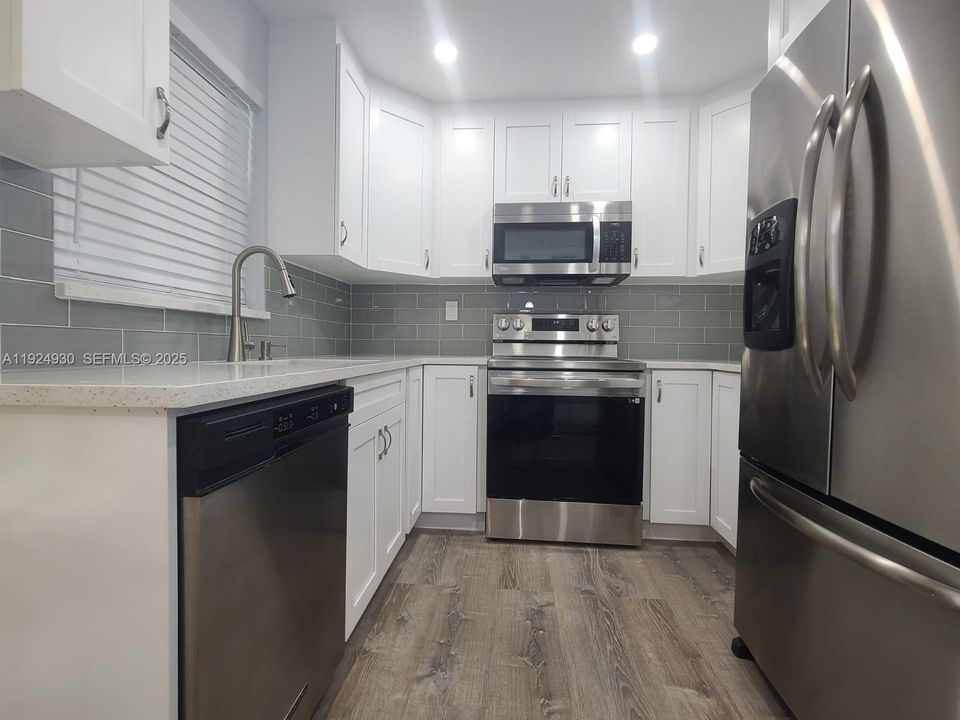For Rent: $3,000 (3 beds, 2 baths, 1417 Square Feet)