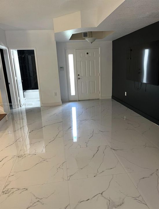 В аренду: $3,200 (4 спален, 3 ванн, 1610 Квадратных фут)