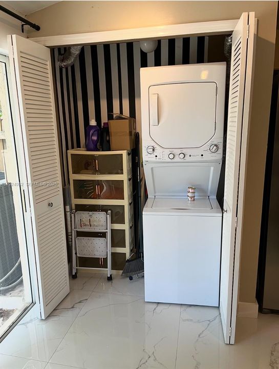 В аренду: $3,200 (4 спален, 3 ванн, 1610 Квадратных фут)