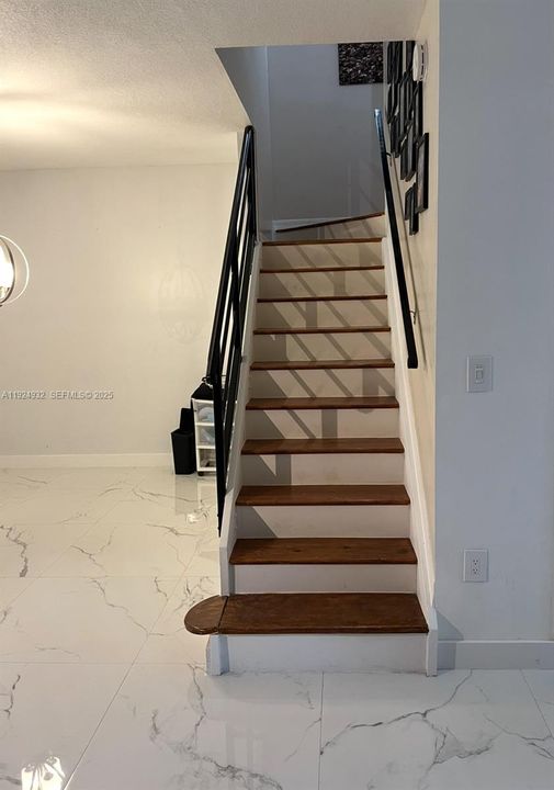 В аренду: $3,200 (4 спален, 3 ванн, 1610 Квадратных фут)