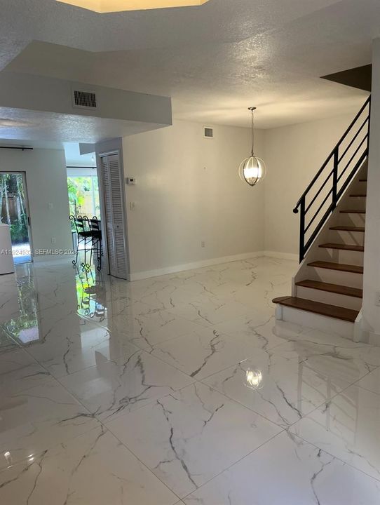 В аренду: $3,200 (4 спален, 3 ванн, 1610 Квадратных фут)