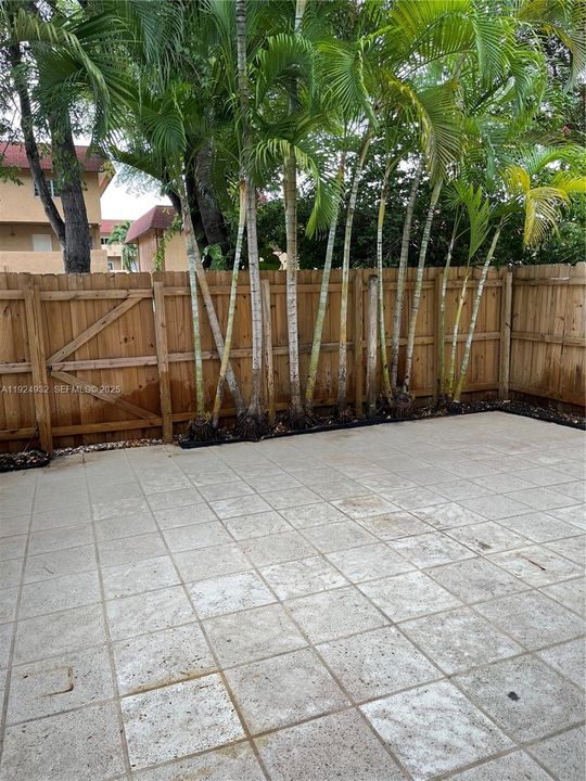 В аренду: $3,200 (4 спален, 3 ванн, 1610 Квадратных фут)