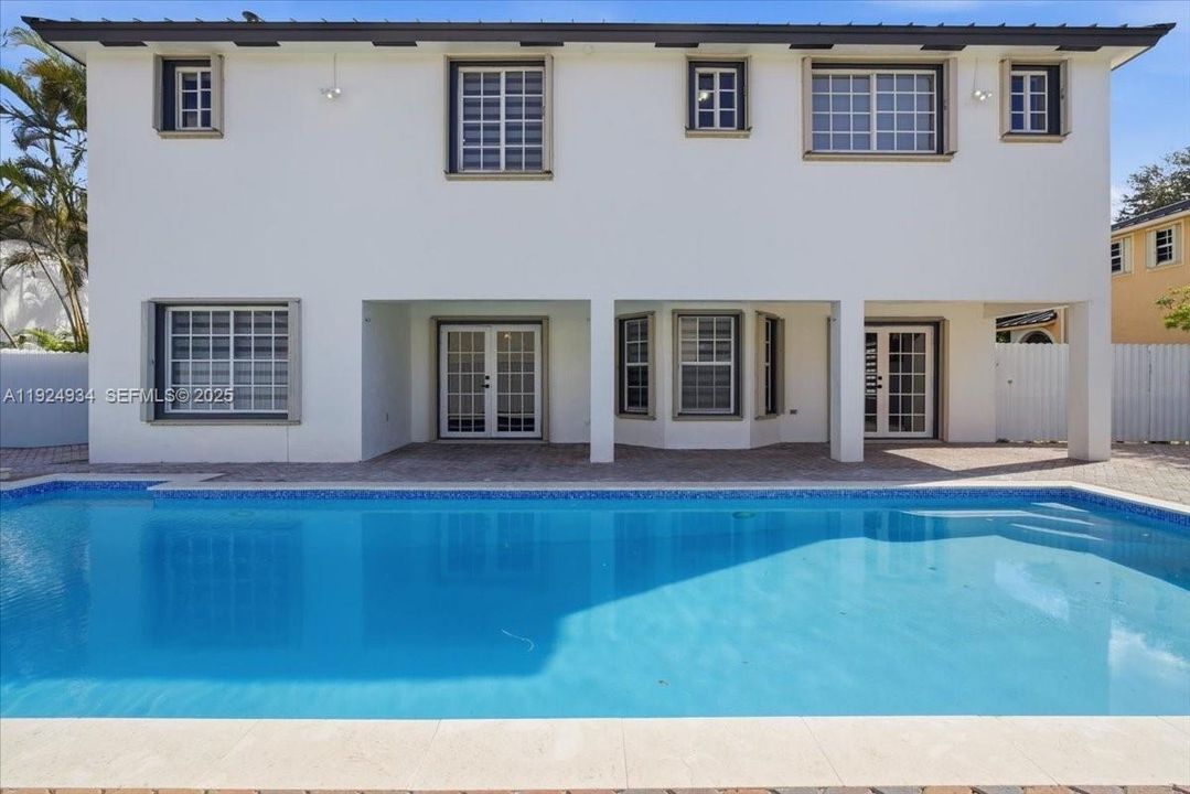 For Rent: $6,500 (4 beds, 3 baths, 2609 Square Feet)