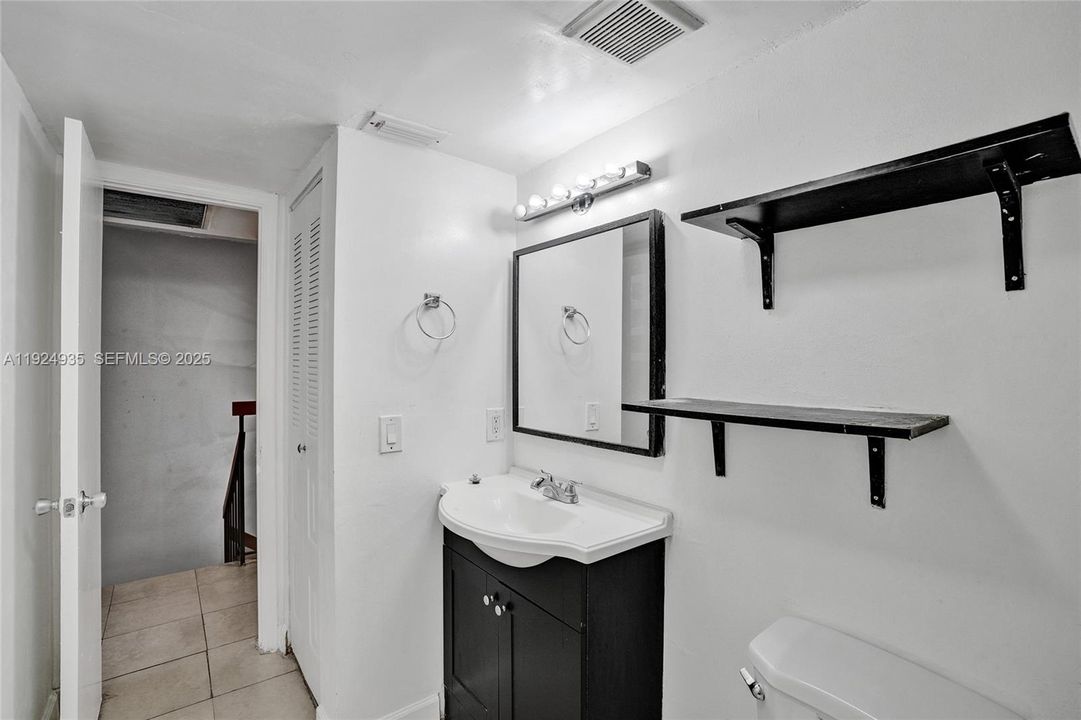 En Venta: $465,000 (3 camas, 2 baños, 2120 Pies cuadrados)