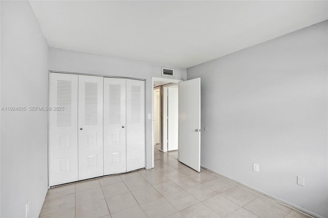 En Venta: $465,000 (3 camas, 2 baños, 2120 Pies cuadrados)