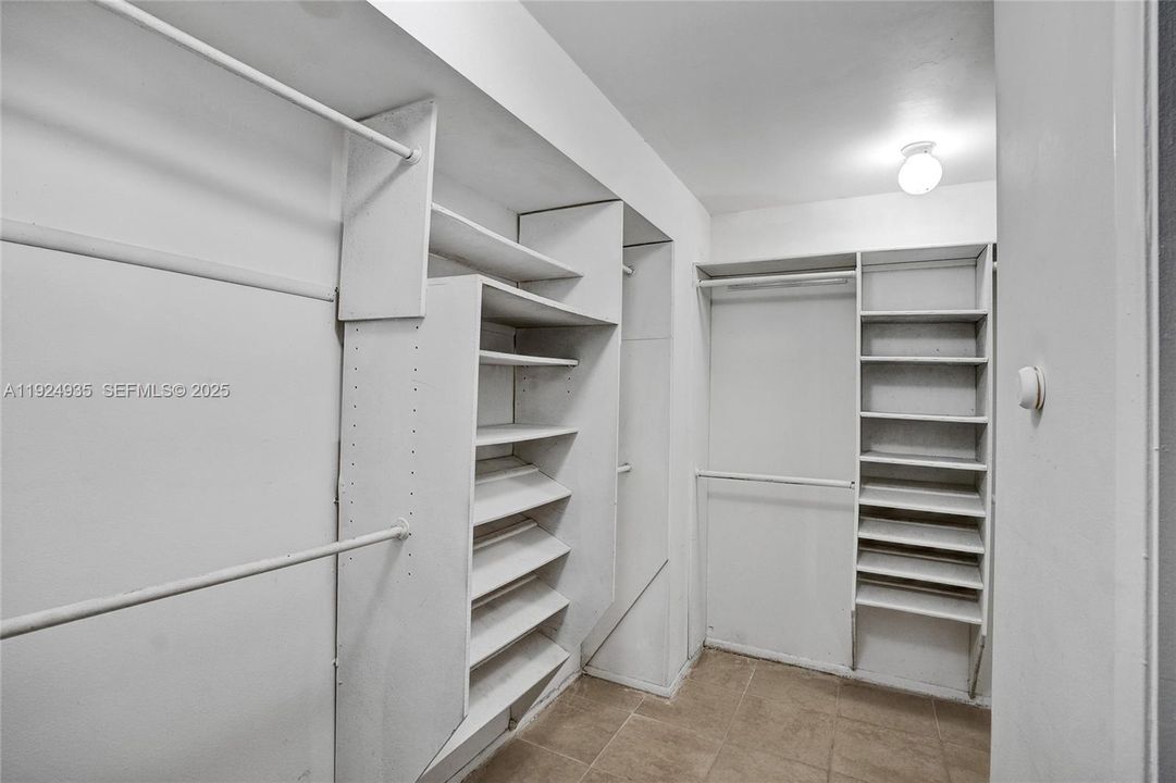 En Venta: $465,000 (3 camas, 2 baños, 2120 Pies cuadrados)