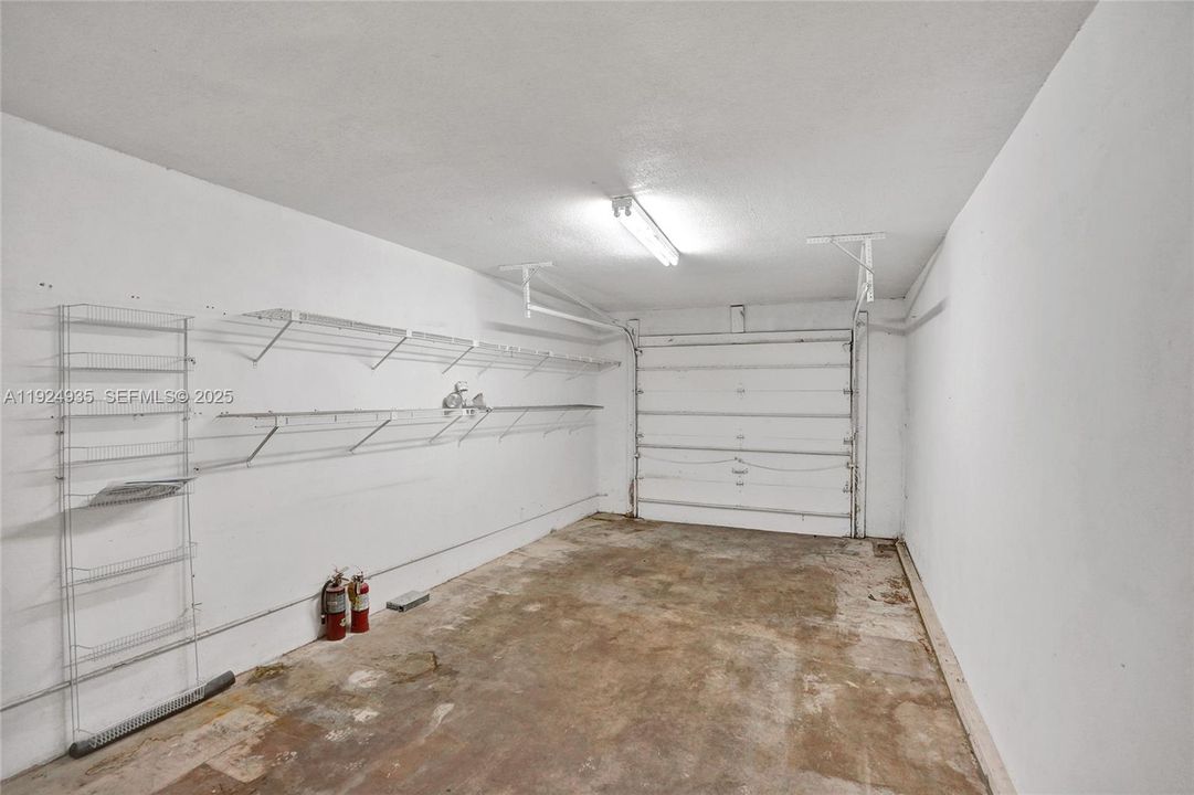 En Venta: $465,000 (3 camas, 2 baños, 2120 Pies cuadrados)