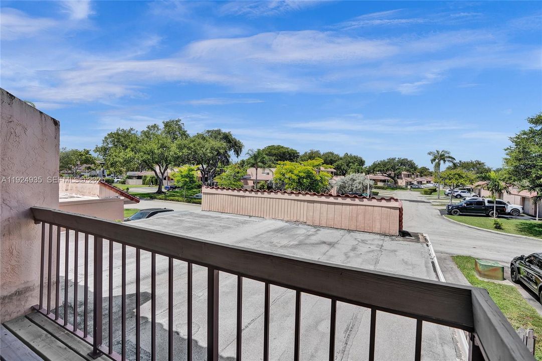 En Venta: $465,000 (3 camas, 2 baños, 2120 Pies cuadrados)