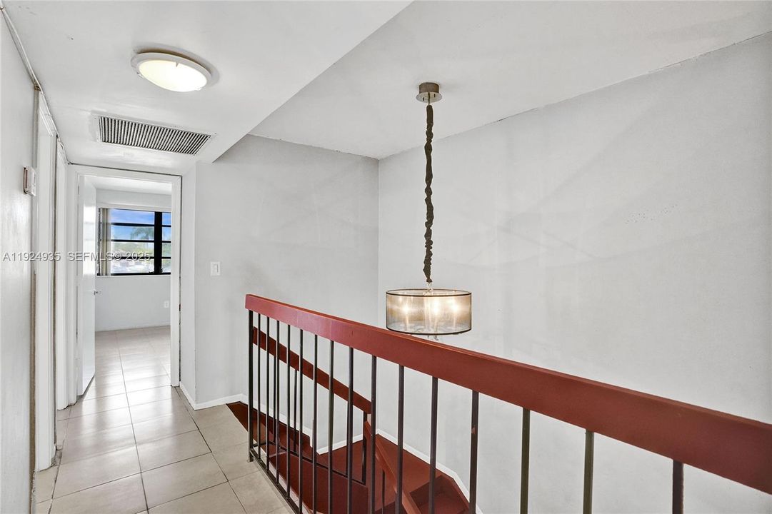 En Venta: $465,000 (3 camas, 2 baños, 2120 Pies cuadrados)