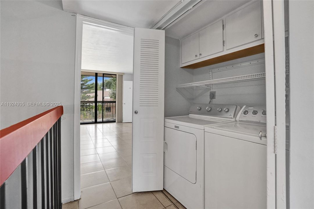 En Venta: $465,000 (3 camas, 2 baños, 2120 Pies cuadrados)