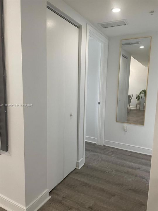 For Rent: $3,000 (1 beds, 1 baths, 789 Square Feet)