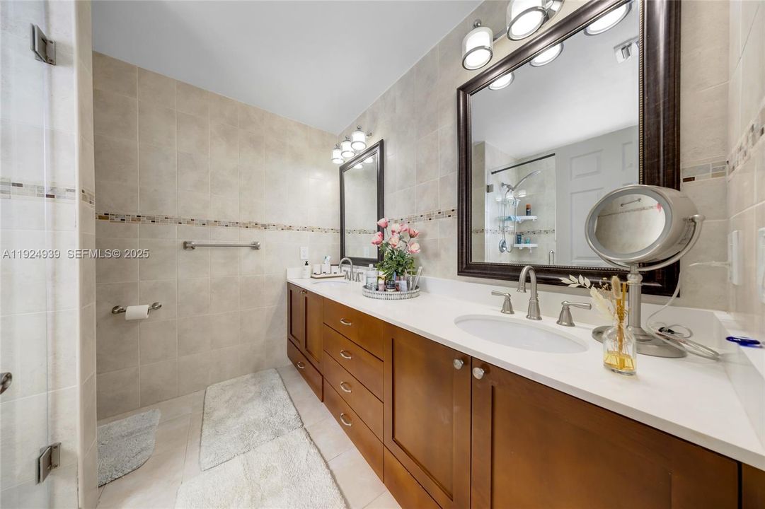 For Sale: $585,000 (3 beds, 2 baths, 1667 Square Feet)