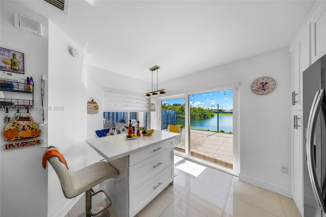 For Sale: $585,000 (3 beds, 2 baths, 1667 Square Feet)