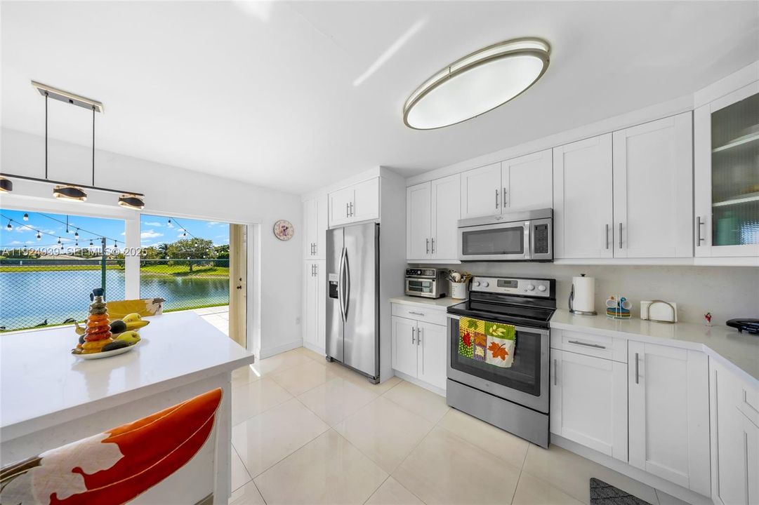 For Sale: $585,000 (3 beds, 2 baths, 1667 Square Feet)