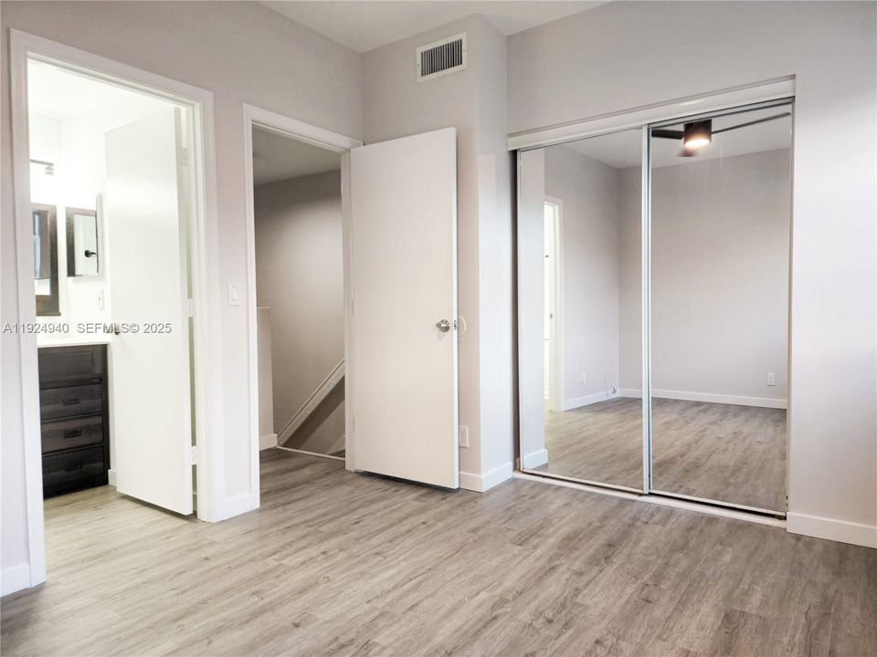 For Rent: $2,550 (2 beds, 1 baths, 1110 Square Feet)