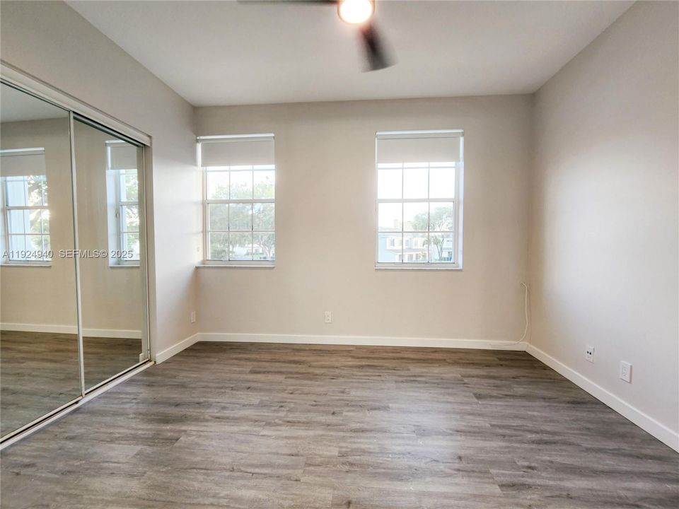 For Rent: $2,550 (2 beds, 1 baths, 1110 Square Feet)
