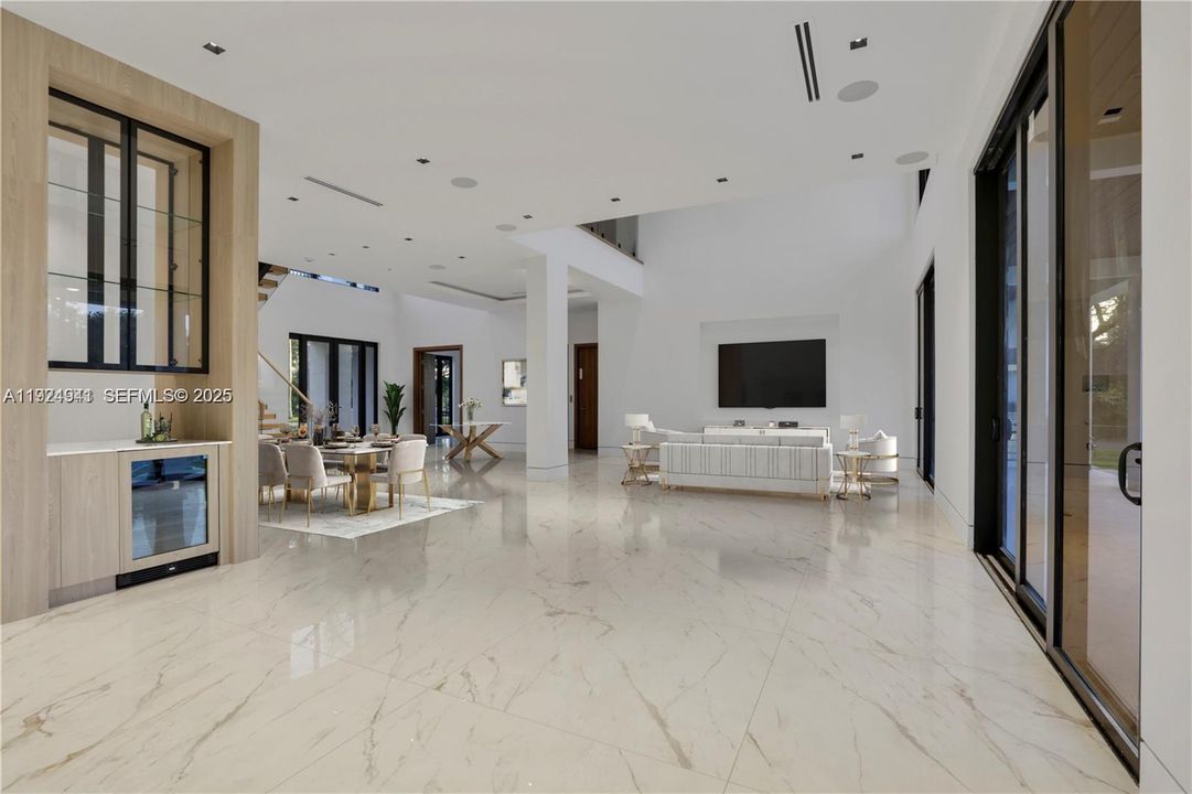 For Sale: $3,850,000 (5 beds, 6 baths, 6019 Square Feet)