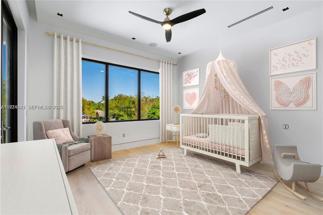 For Sale: $3,850,000 (5 beds, 6 baths, 6019 Square Feet)