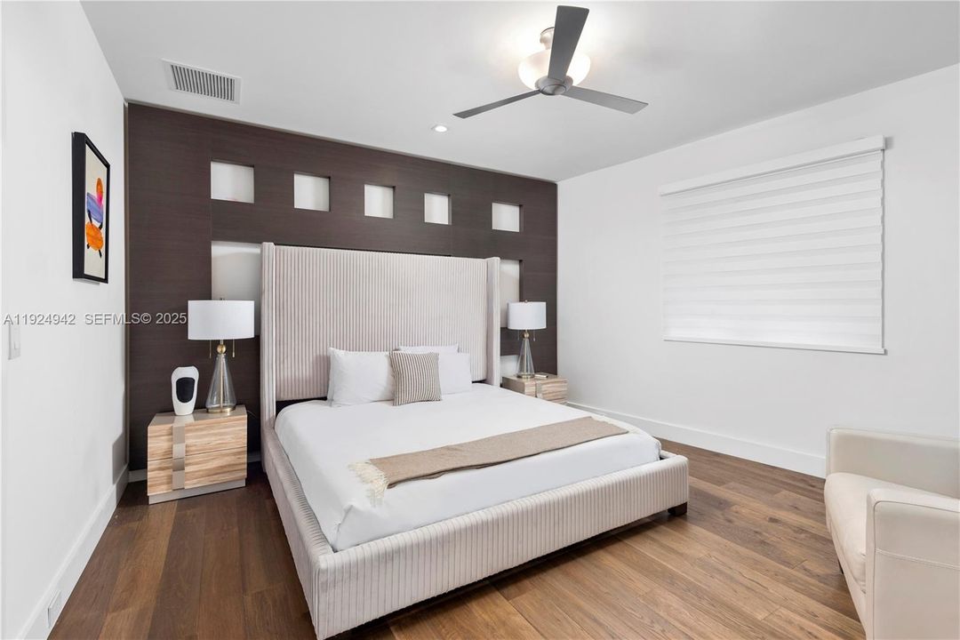 На продажу: $5,900,000 (5 спален, 5 ванн, 6058 Квадратных фут)