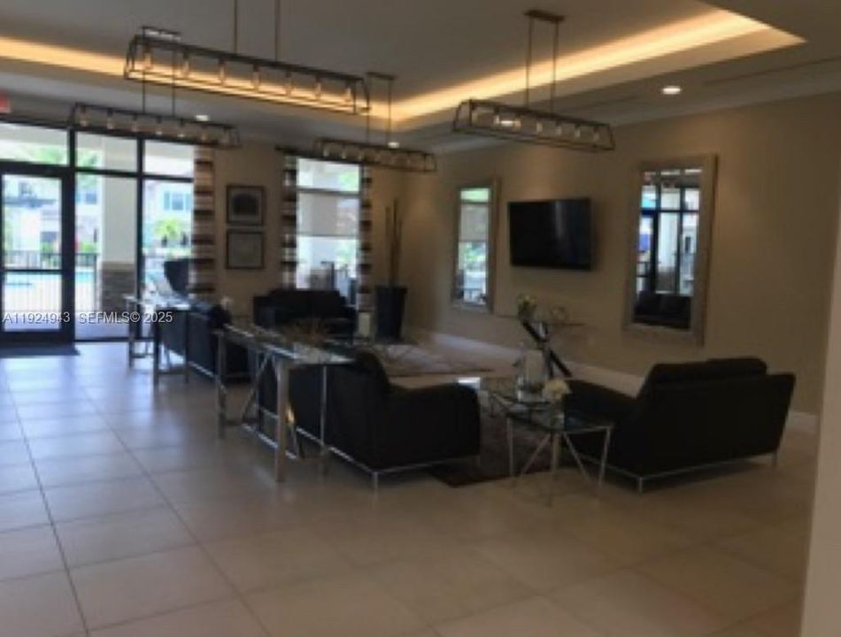 For Sale: $715,000 (3 beds, 3 baths, 1844 Square Feet)