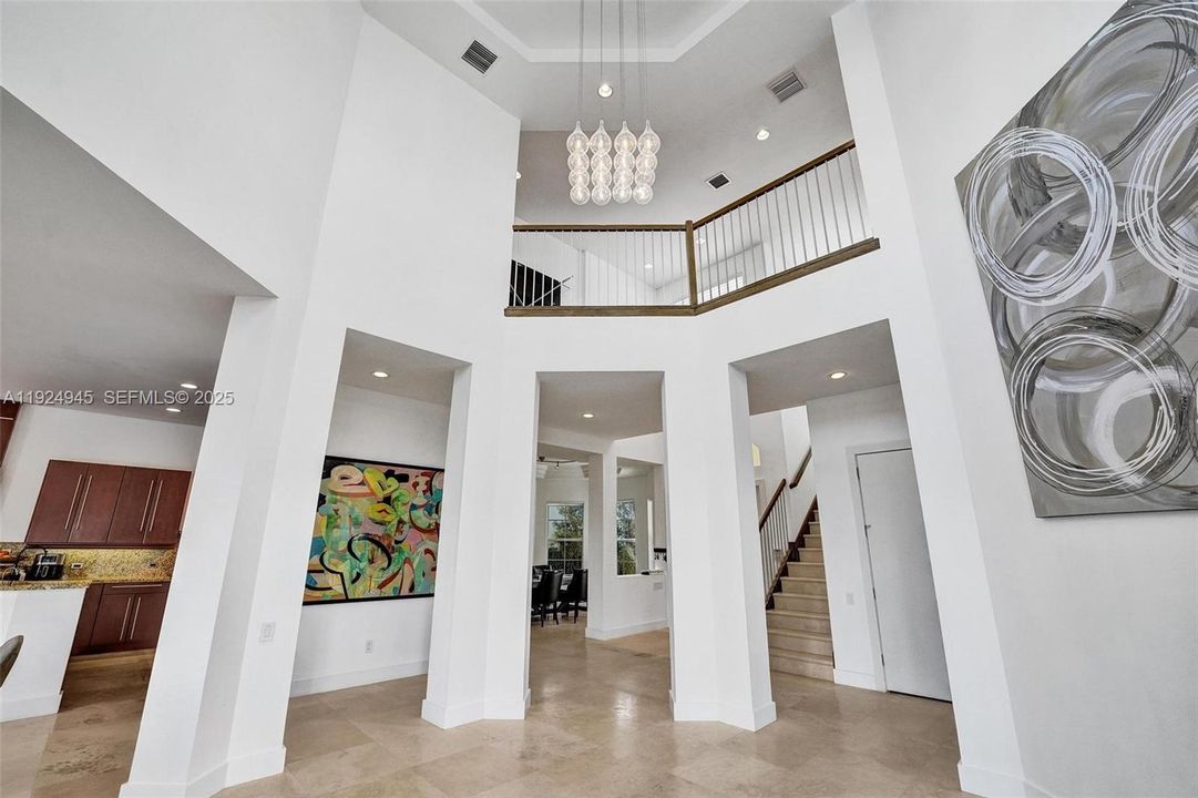 На продажу: $3,999,000 (5 спален, 4 ванн, 4138 Квадратных фут)