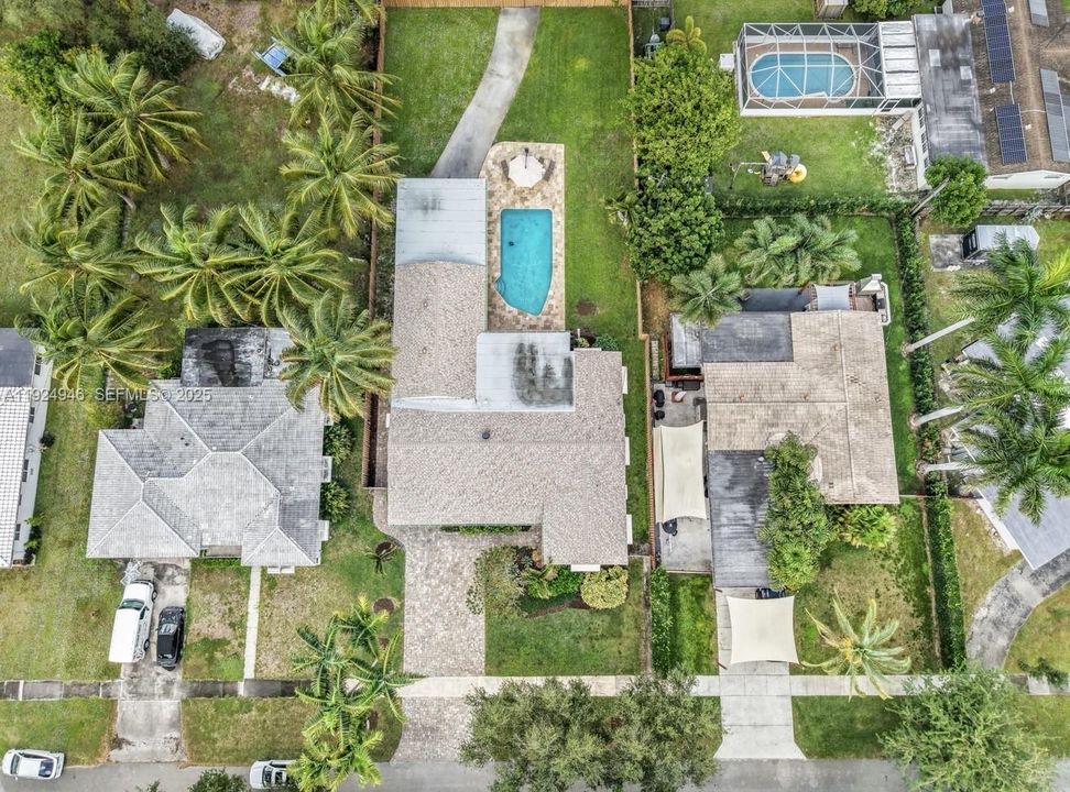 На продажу: $839,000 (3 спален, 2 ванн, 1935 Квадратных фут)