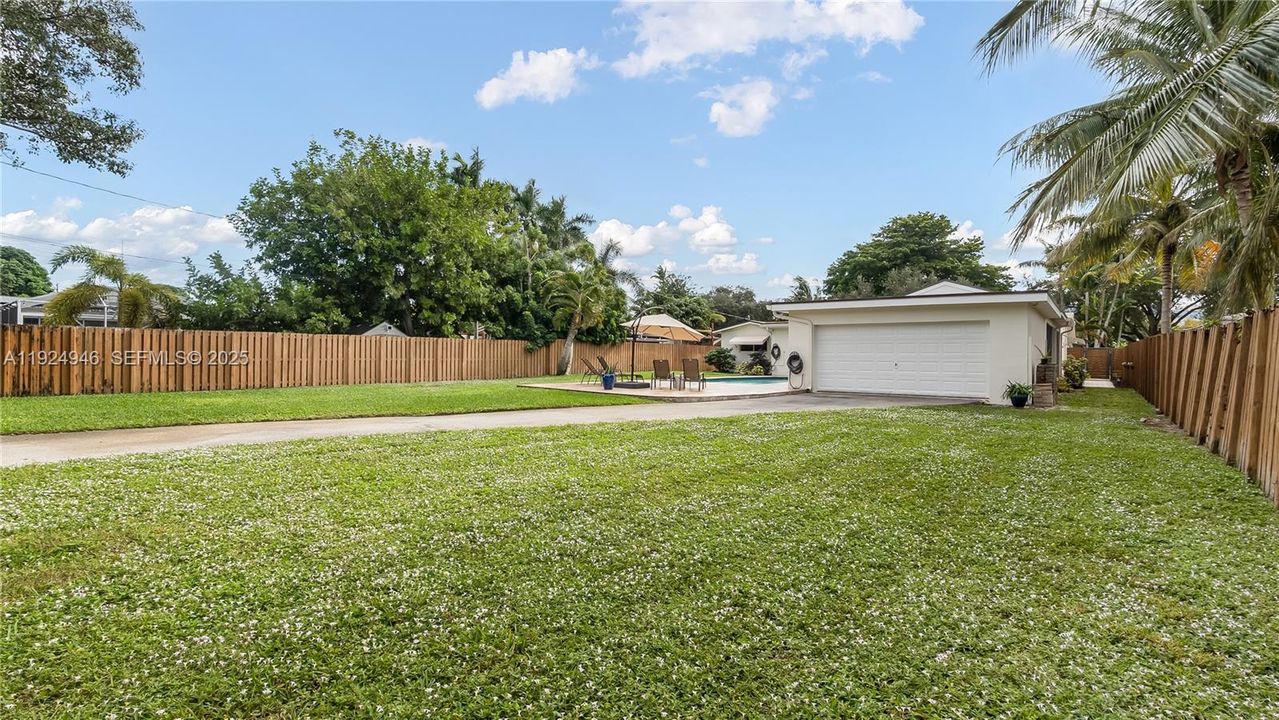 На продажу: $839,000 (3 спален, 2 ванн, 1935 Квадратных фут)