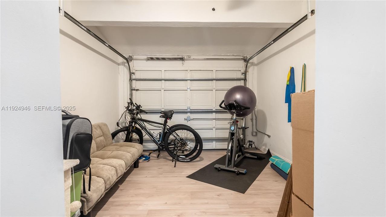 На продажу: $839,000 (3 спален, 2 ванн, 1935 Квадратных фут)