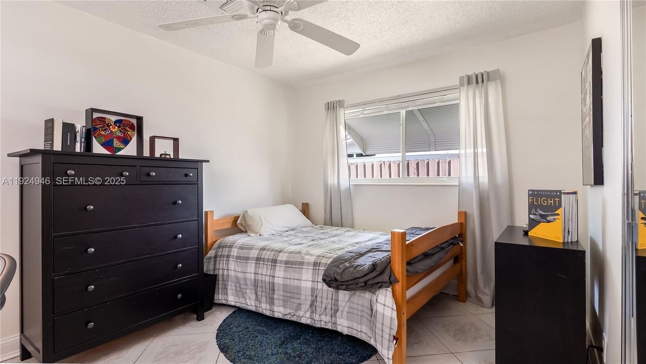 На продажу: $839,000 (3 спален, 2 ванн, 1935 Квадратных фут)