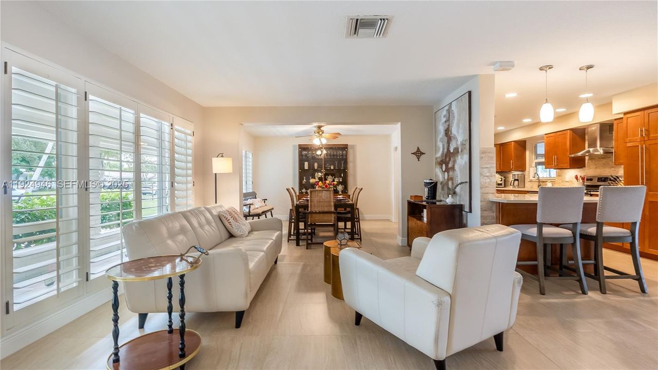 На продажу: $839,000 (3 спален, 2 ванн, 1935 Квадратных фут)