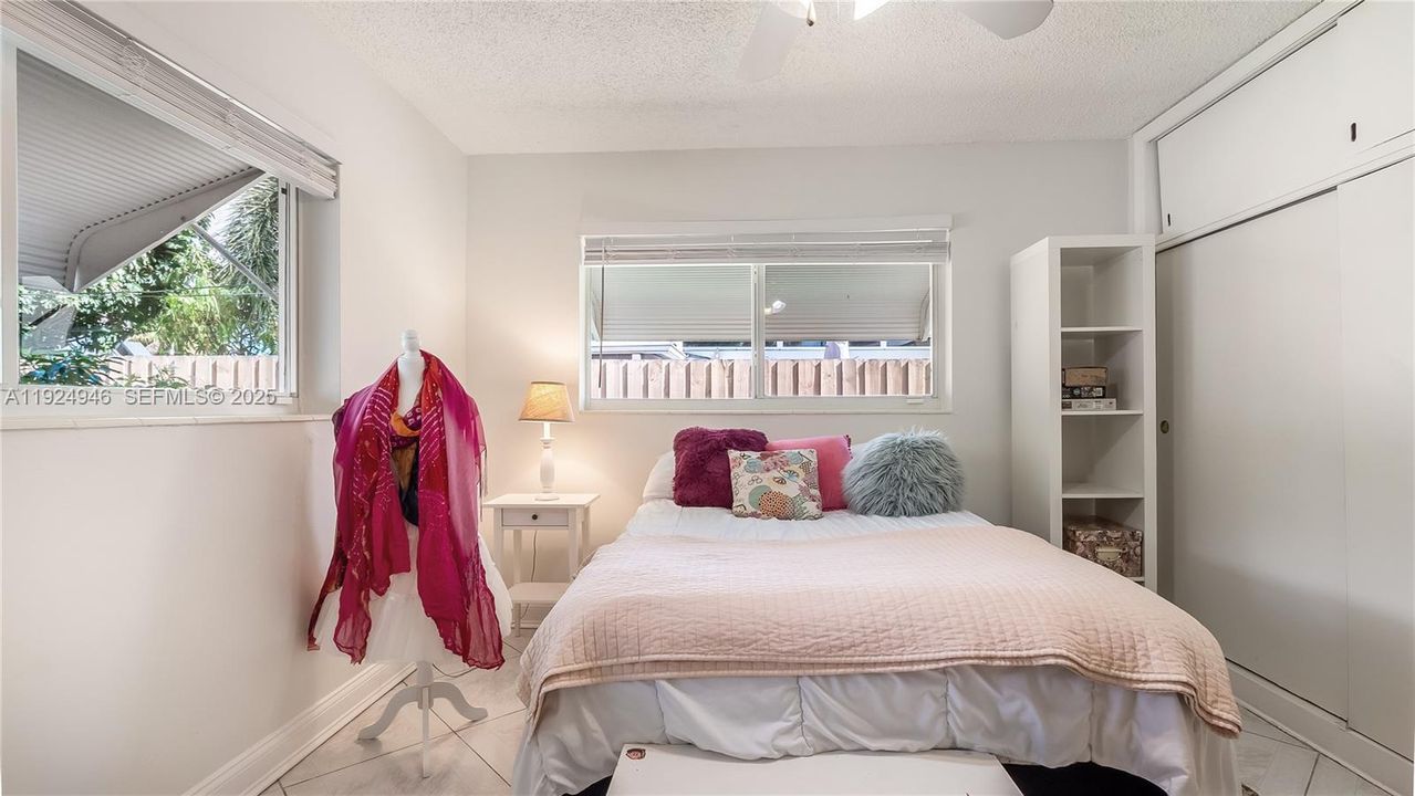 На продажу: $839,000 (3 спален, 2 ванн, 1935 Квадратных фут)