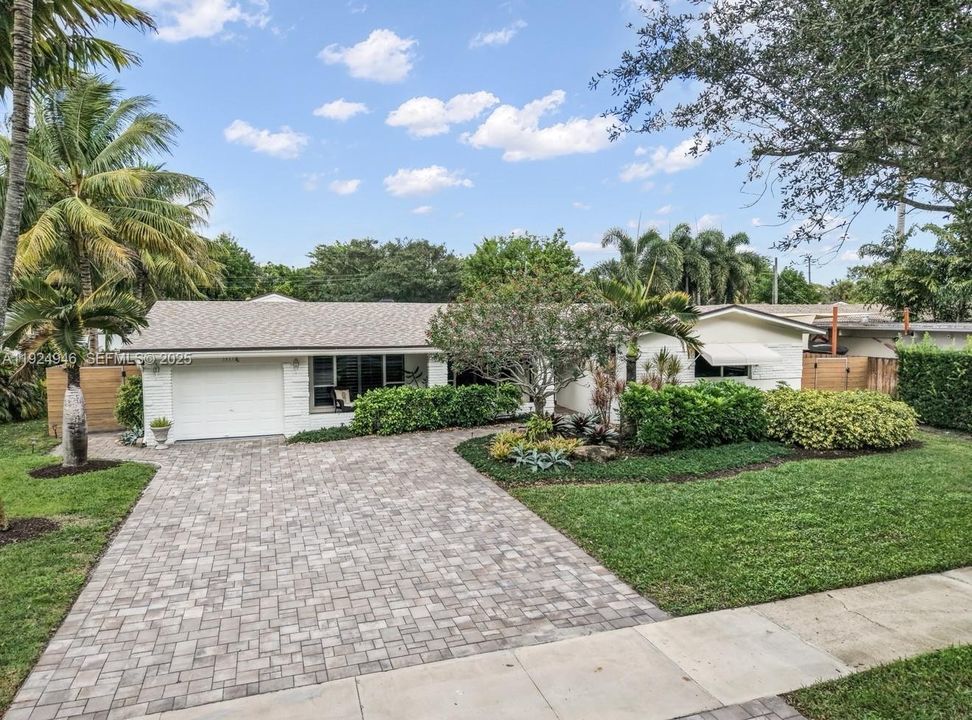 На продажу: $839,000 (3 спален, 2 ванн, 1935 Квадратных фут)