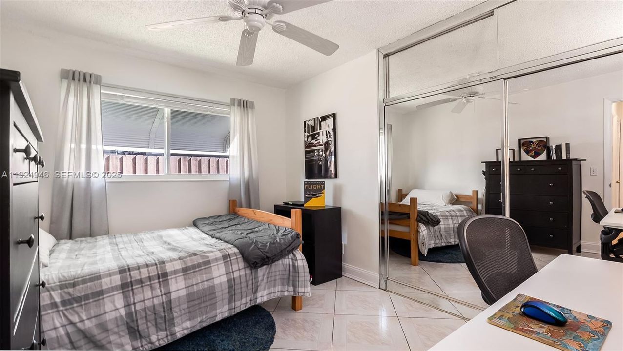 На продажу: $839,000 (3 спален, 2 ванн, 1935 Квадратных фут)