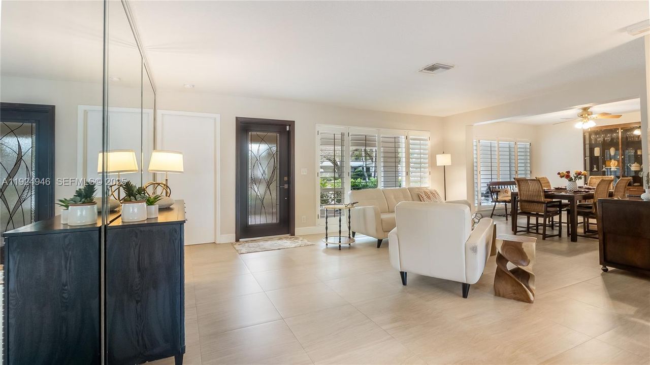 На продажу: $839,000 (3 спален, 2 ванн, 1935 Квадратных фут)