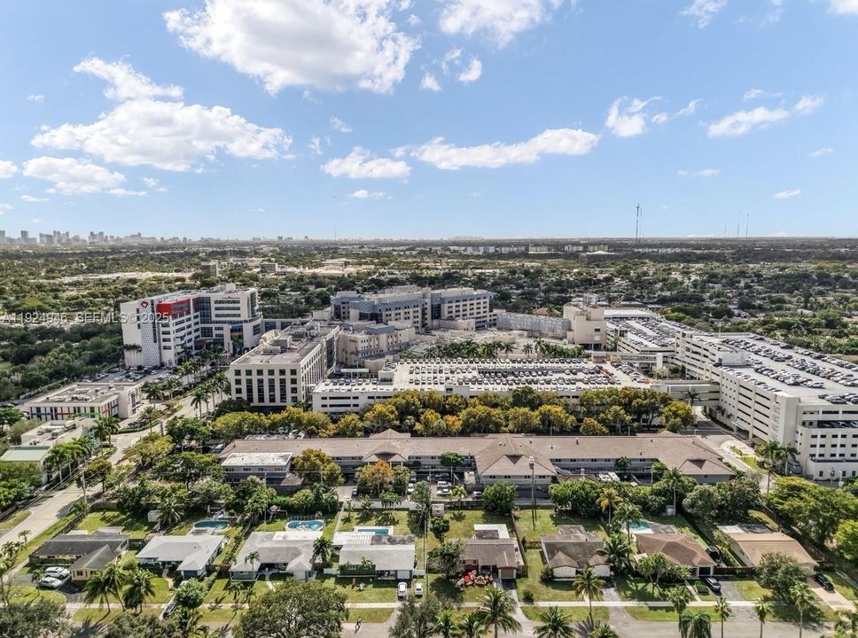 На продажу: $839,000 (3 спален, 2 ванн, 1935 Квадратных фут)