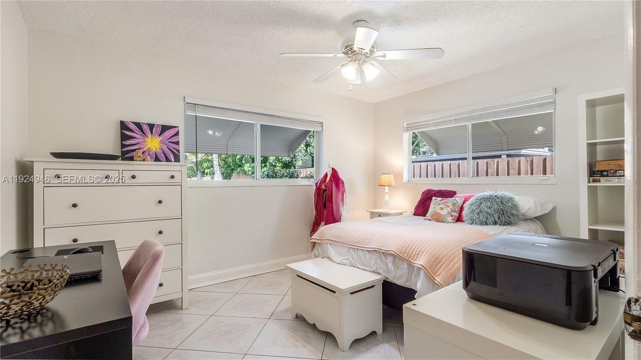 На продажу: $839,000 (3 спален, 2 ванн, 1935 Квадратных фут)