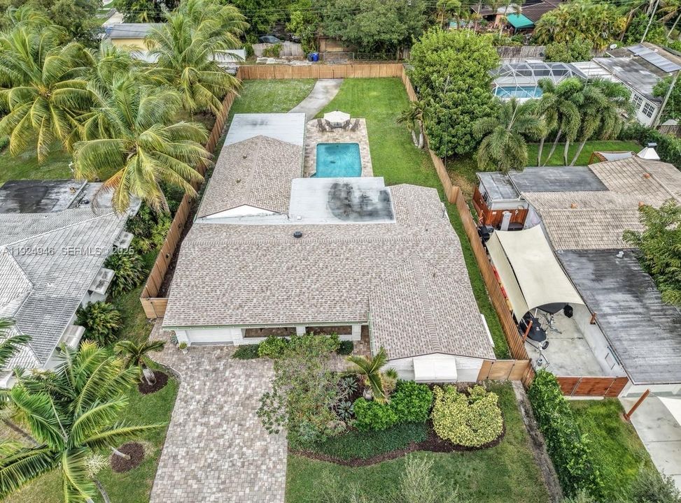 На продажу: $839,000 (3 спален, 2 ванн, 1935 Квадратных фут)