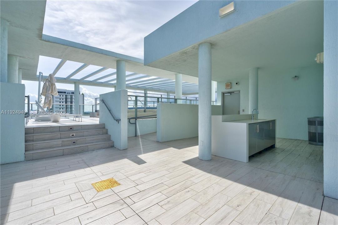 待售: $450,000 (1 贝兹, 1 浴室, 659 平方英尺)