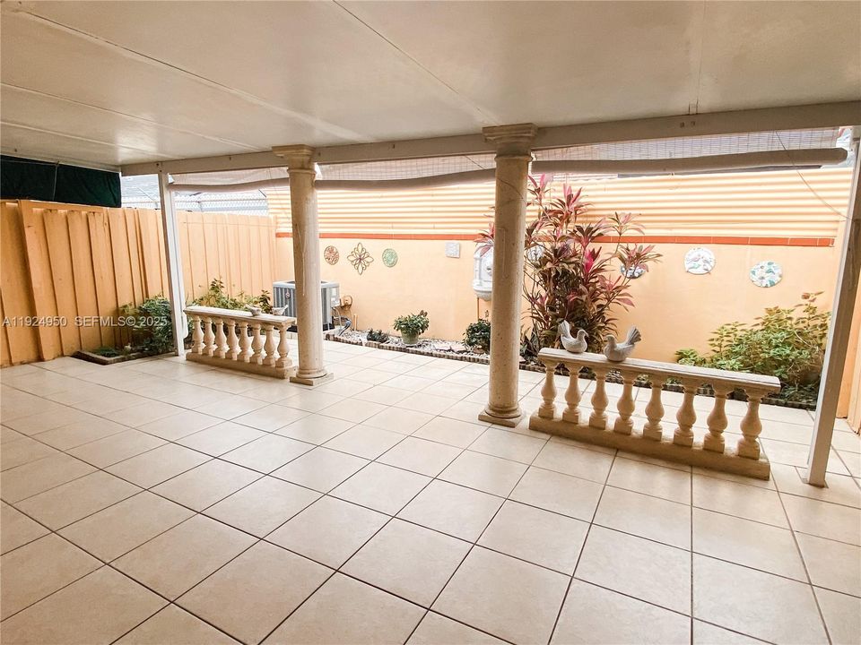 En Renta: $2,750 (2 camas, 2 baños, 990 Pies cuadrados)