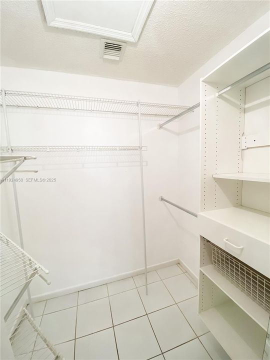 En Renta: $2,750 (2 camas, 2 baños, 990 Pies cuadrados)