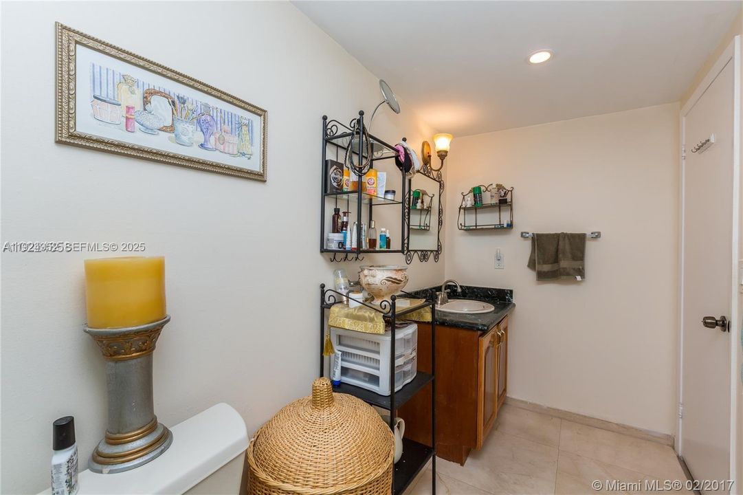 For Sale: $315,000 (2 beds, 2 baths, 1280 Square Feet)