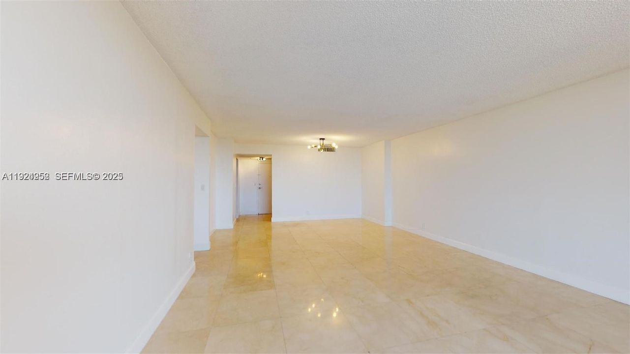 For Sale: $315,000 (2 beds, 2 baths, 1280 Square Feet)