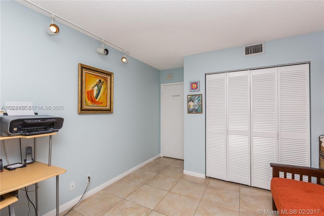 For Sale: $315,000 (2 beds, 2 baths, 1280 Square Feet)