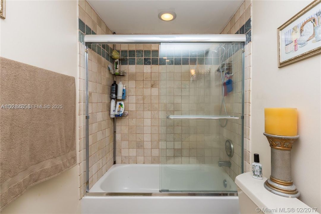 For Sale: $315,000 (2 beds, 2 baths, 1280 Square Feet)