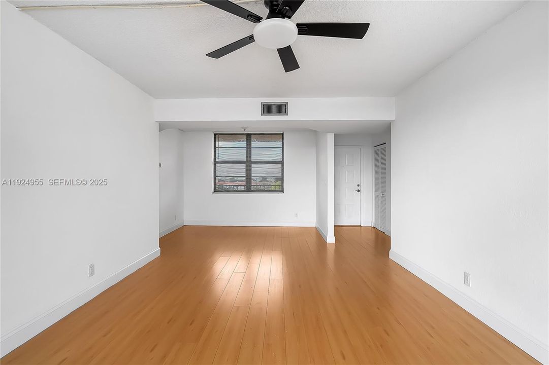 В аренду: $1,650 (1 спален, 1 ванн, 850 Квадратных фут)