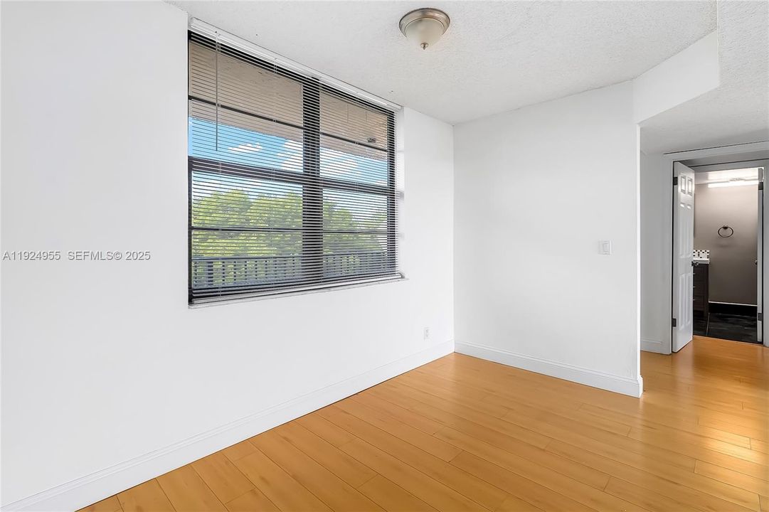 В аренду: $1,650 (1 спален, 1 ванн, 850 Квадратных фут)